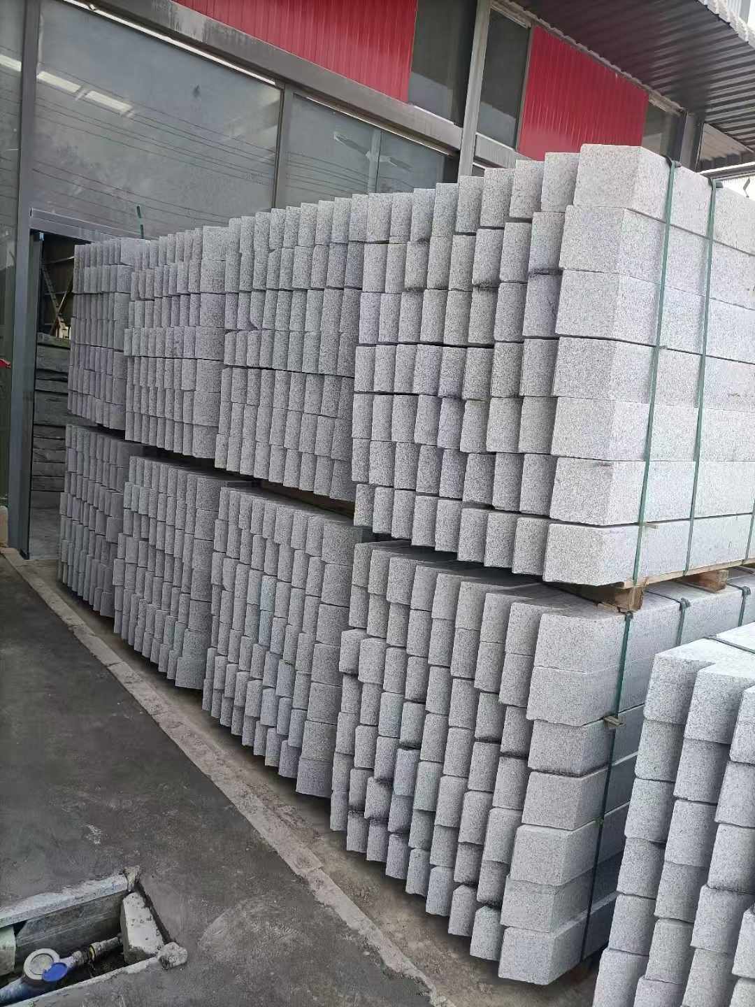 牡丹江芝麻白树围石 树池