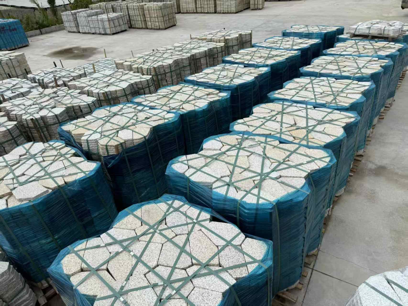 牡丹江黄金麻冰裂纹 碎拼