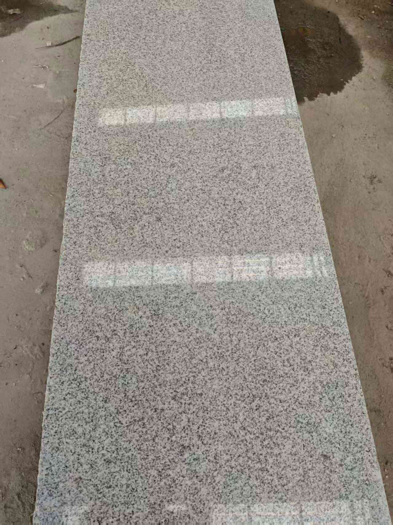 牡丹江芝麻白光面毛板